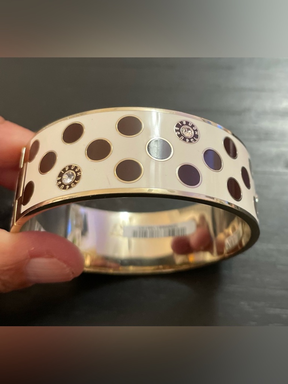 NWOT HENRI BENDEL Polka Dot silver-Tone Hinged Bangle Bracelet - Cream & Brown - Picture 3 of 4